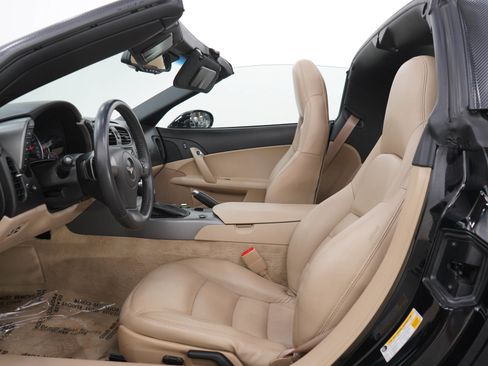 Used 2007 Chevrolet Corvette Coupe w/ Preferred Equipment Group RWD image 15