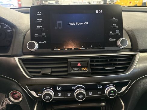 Used 2018 Honda Accord LX image 34