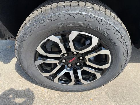 New 2026 GMC Canyon AT4 w/ Nightfall Essentials Package AWD/4WD image 10