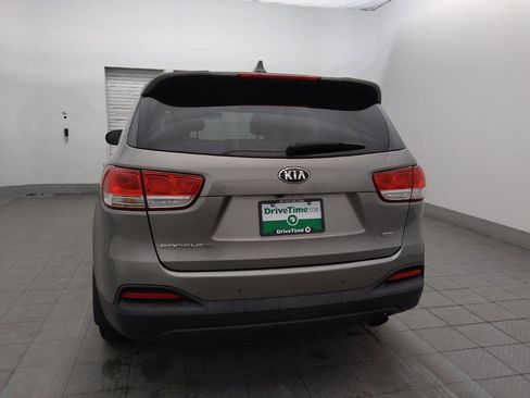 Used 2016 Kia Sorento FWD w/ LX Convenience Package image 6