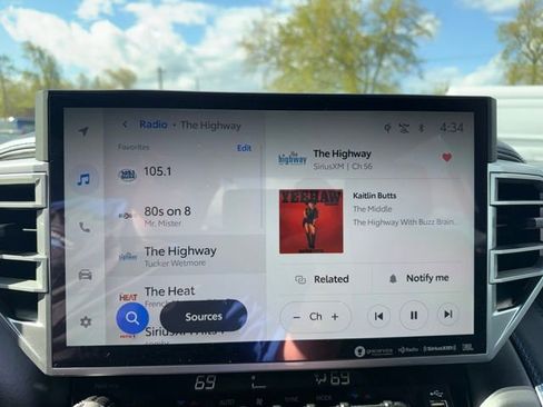 Used 2024 Toyota Tundra Platinum image 18