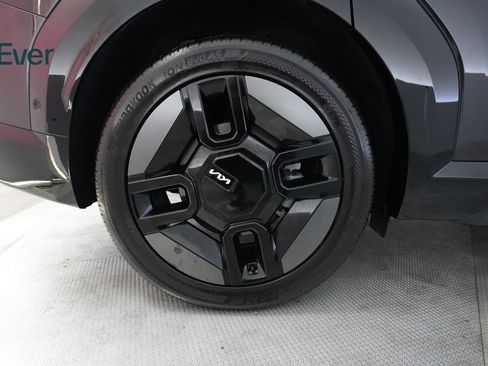 Used 2024 Kia EV9 GT-Line AWD/4WD image 22
