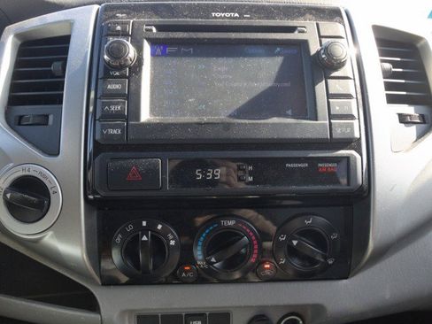 Used 2013 Toyota Tacoma 4x4 Double Cab w/ SR5 Pkg image 19