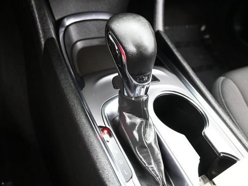 Used 2024 Chevrolet Malibu LT FWD image 21