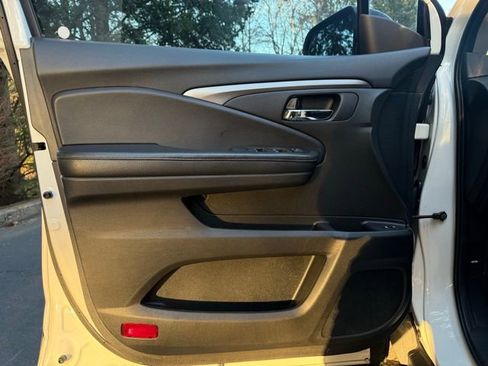 Used 2018 Honda Pilot EX-L image 19