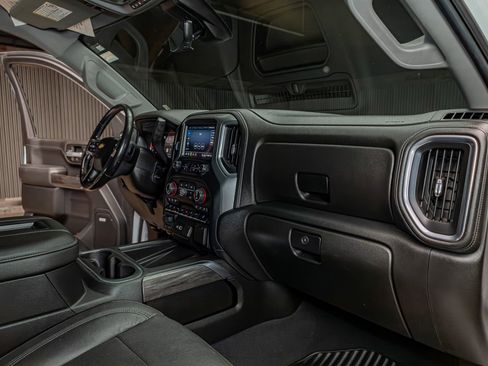 Used 2020 Chevrolet Silverado 2500 LTZ w/ LTZ Premium Package image 15