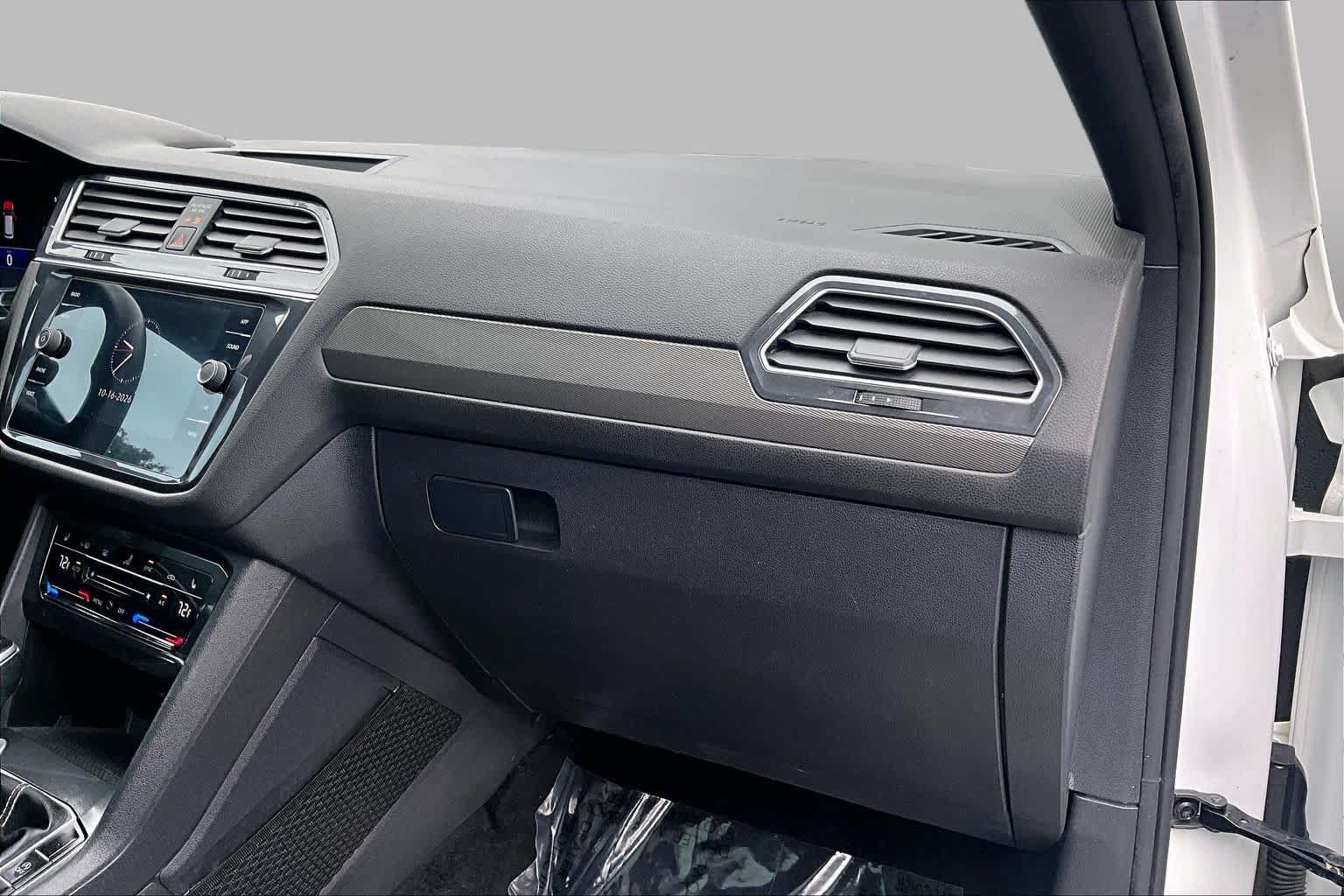 Used 2022 Volkswagen Tiguan SE R-Line FWD image 19