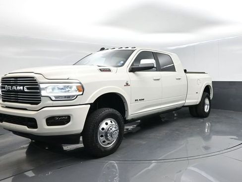 Used 2022 RAM 3500 Laramie AWD/4WD image 4