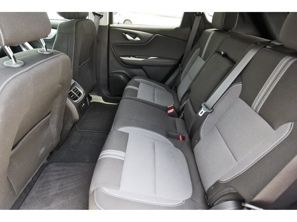 Used 2024 Chevrolet Blazer LT w/ Convenience Package FWD image 7