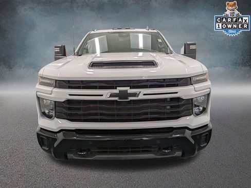 Used 2025 Chevrolet Silverado 2500 Custom w/ Custom Value Package AWD/4WD image 2