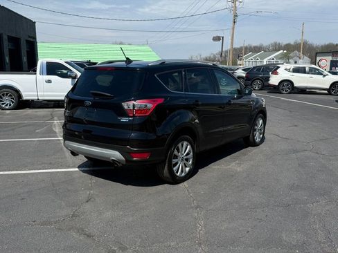 Used 2018 Ford Escape Titanium image 16