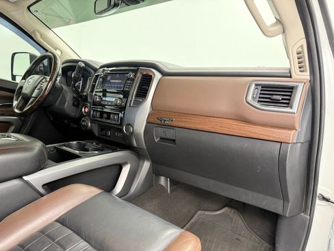 Used 2019 Nissan Titan Platinum Reserve w/ Platinum Utility Package AWD/4WD image 38