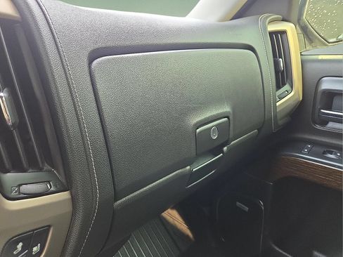 Used 2019 GMC Sierra 2500 Denali w/ Suspension Package, Off-Road AWD/4WD image 22
