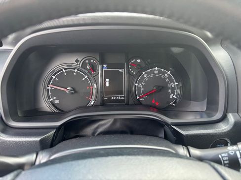 Used 2024 Toyota 4Runner SR5 Premium w/ Moonroof Package AWD/4WD image 14