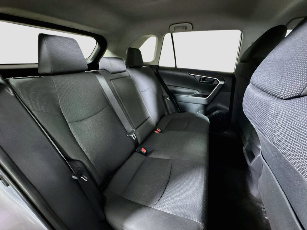 Used 2019 Toyota RAV4 LE w/ All Weather Liner Package AWD/4WD image 28
