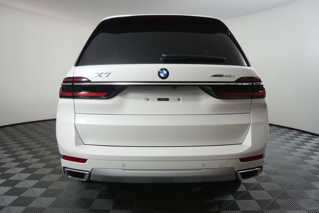 Certified 2027 BMW X7 xDrive40i w/ Premium Package AWD/4WD image 4