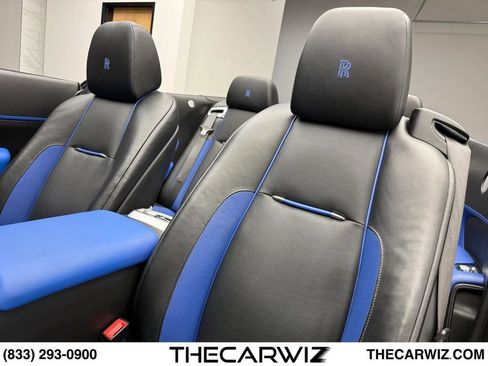 Used 2019 Rolls-Royce Dawn RWD image 34