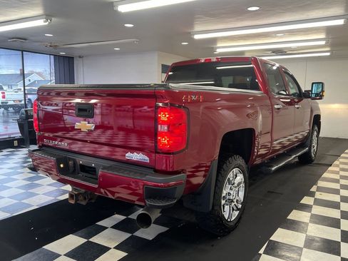Used 2018 Chevrolet Silverado 2500 High Country w/ Duramax Plus Package AWD/4WD image 17