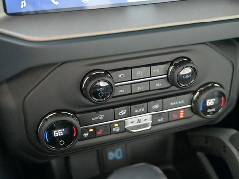 Used 2024 Ford Bronco Outer Banks w/ Sasquatch Package image 31