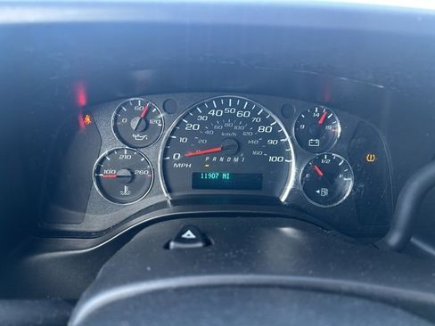 Used 2024 GMC Savana 2500 w/ Driver Convenience Package image 20