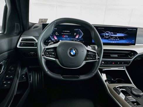 Used 2025 BMW 330i Sedan RWD image 18