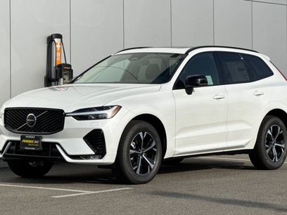 New 2026 Volvo XC60 B5 Core w/ Climate Package PRO