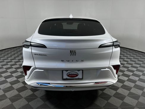 Used 2025 Buick Envista Avenir image 6