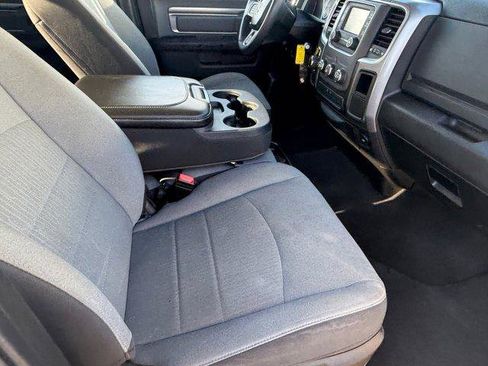 Used 2022 RAM 1500 Classic SLT image 11