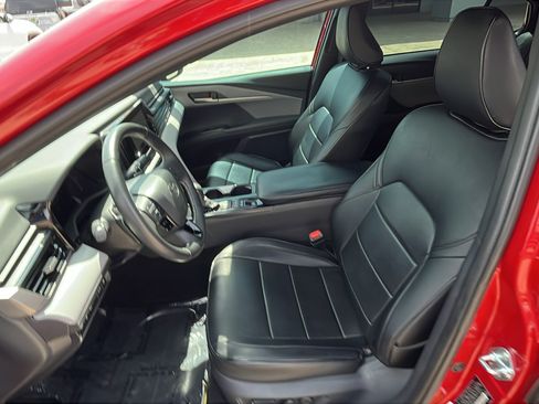 Used 2025 Toyota Camry SE w/ Convenience Package FWD image 10