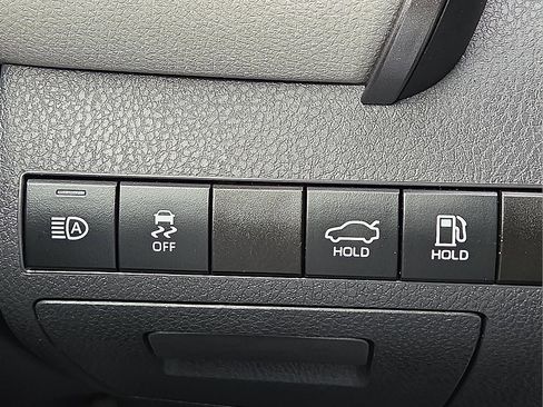 Used 2023 Toyota Camry LE image 20