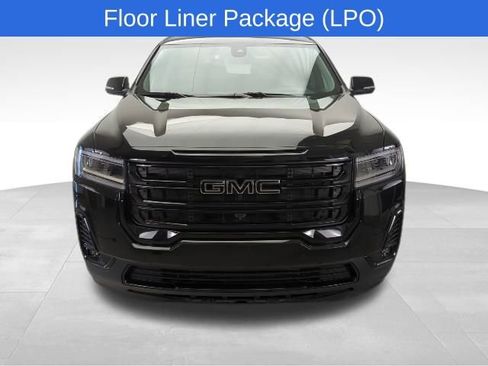 Used 2023 GMC Acadia SLT w/ Elevation Edition image 9