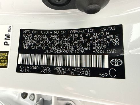 Used 2024 Toyota Corolla SE w/ SE Premium Package FWD image 17