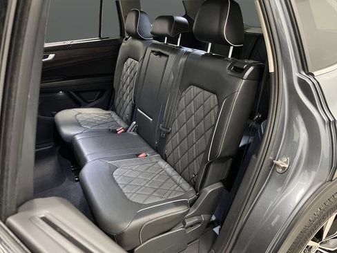 Used 2024 Volkswagen Atlas SEL Premium R-Line image 29