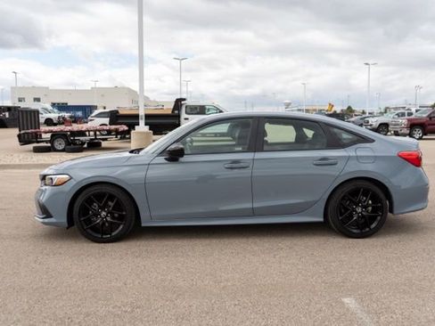 Used 2024 Honda Civic Sport image 4