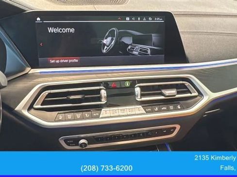Used 2022 BMW X7 xDrive40i w/ Premium Package AWD/4WD image 32