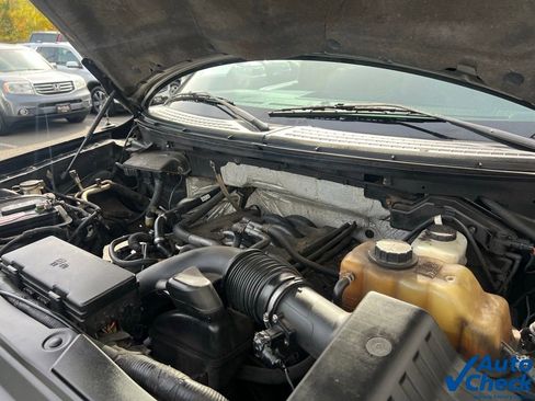 Used 2011 Ford F150 XLT w/ XLT Chrome Pkg image 43