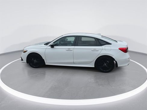 Used 2023 Honda Civic Sport image 8