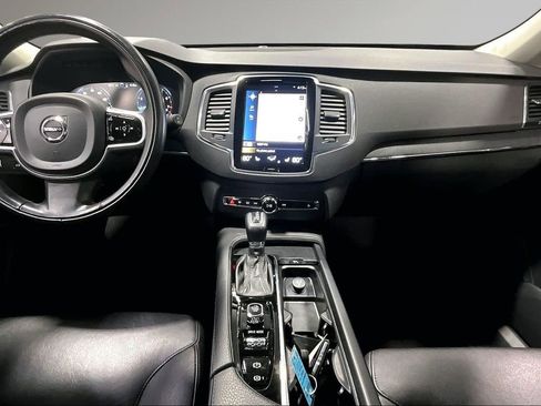 Used 2020 Volvo XC90 T6 Momentum AWD/4WD image 8
