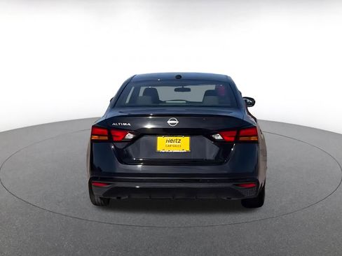 Used 2025 Nissan Altima 2.5 SV image 12