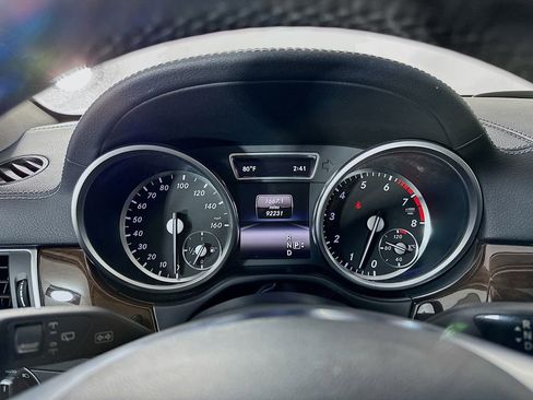 Used 2016 Mercedes-Benz GL 450 4MATIC image 13