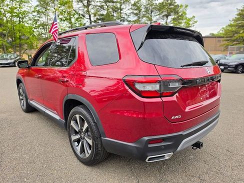 Used 2023 Honda Pilot Elite image 3