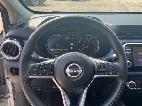 Used 2025 Nissan Versa SV FWD image 22