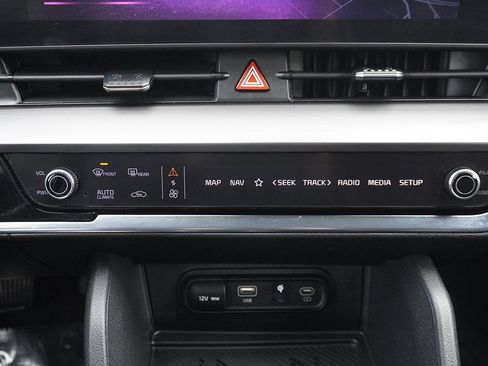 Used 2023 Kia Sportage EX image 46