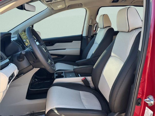 Certified 2026 Honda Odyssey Elite image 10