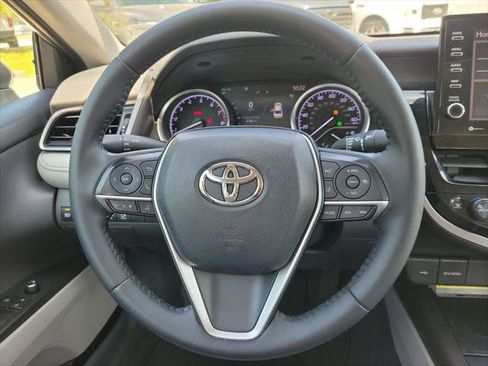 Certified 2021 Toyota Camry XLE FWD image 18