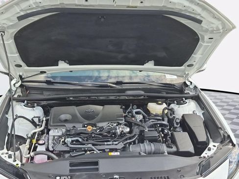 Used 2025 Toyota Camry SE FWD image 29