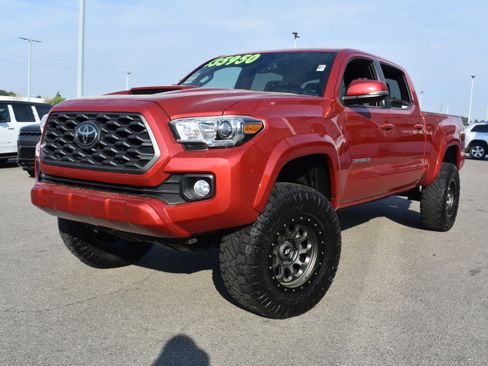 Used 2020 Toyota Tacoma TRD Sport w/ Technology Package image 5