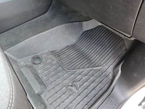 Used 2022 RAM 1500 Big Horn image 32