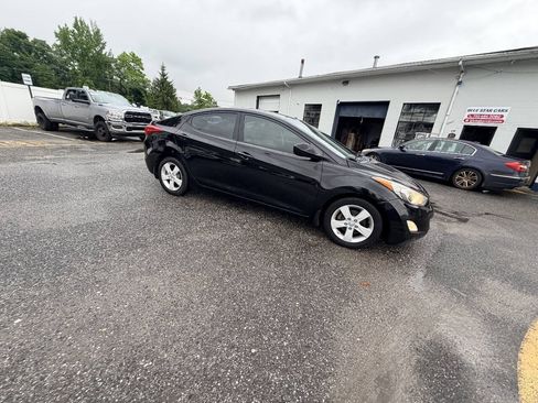 Used 2012 Hyundai Elantra GLS w/ Preferred Pkg 3 FWD image 16