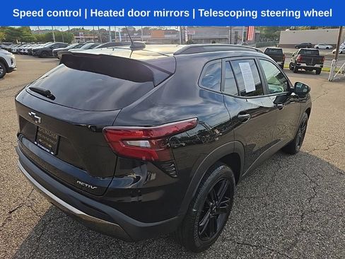 Used 2025 Chevrolet Trax ACTIV FWD image 3